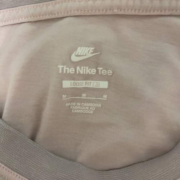 Light Pink Cropped Nike Tshirt - Picture 4 of 4